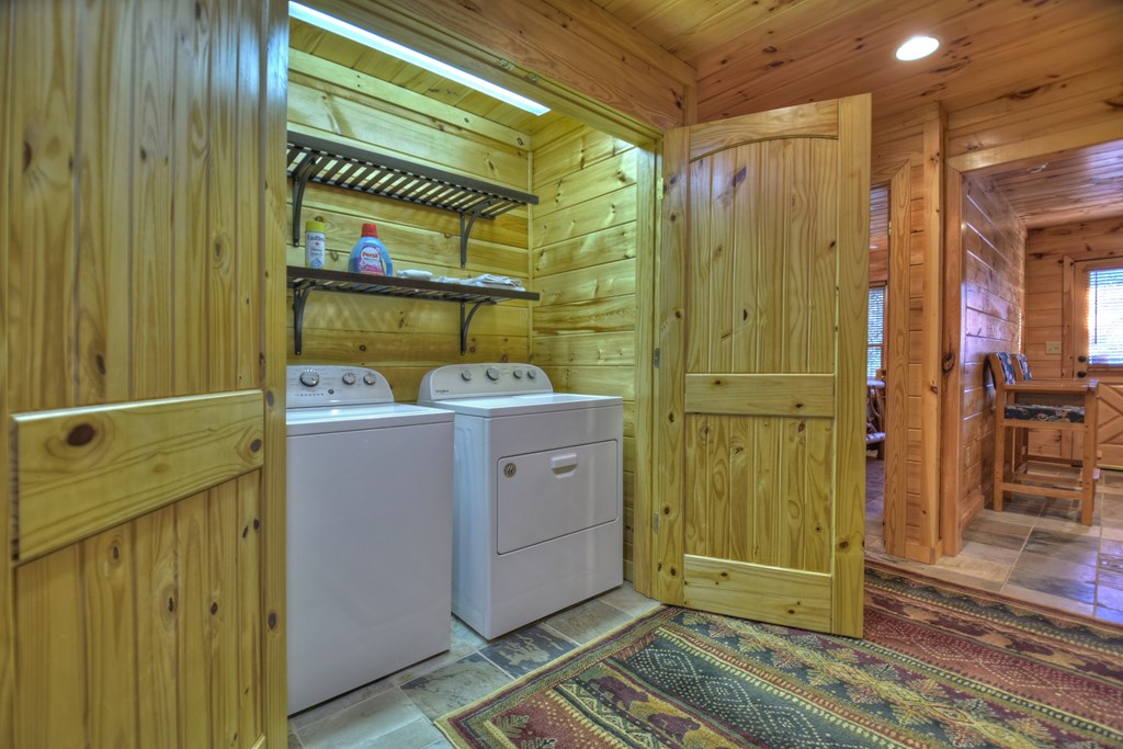 186 Lakeview Drive Blue Ridge, GA 30513 - Photo 14 of 44