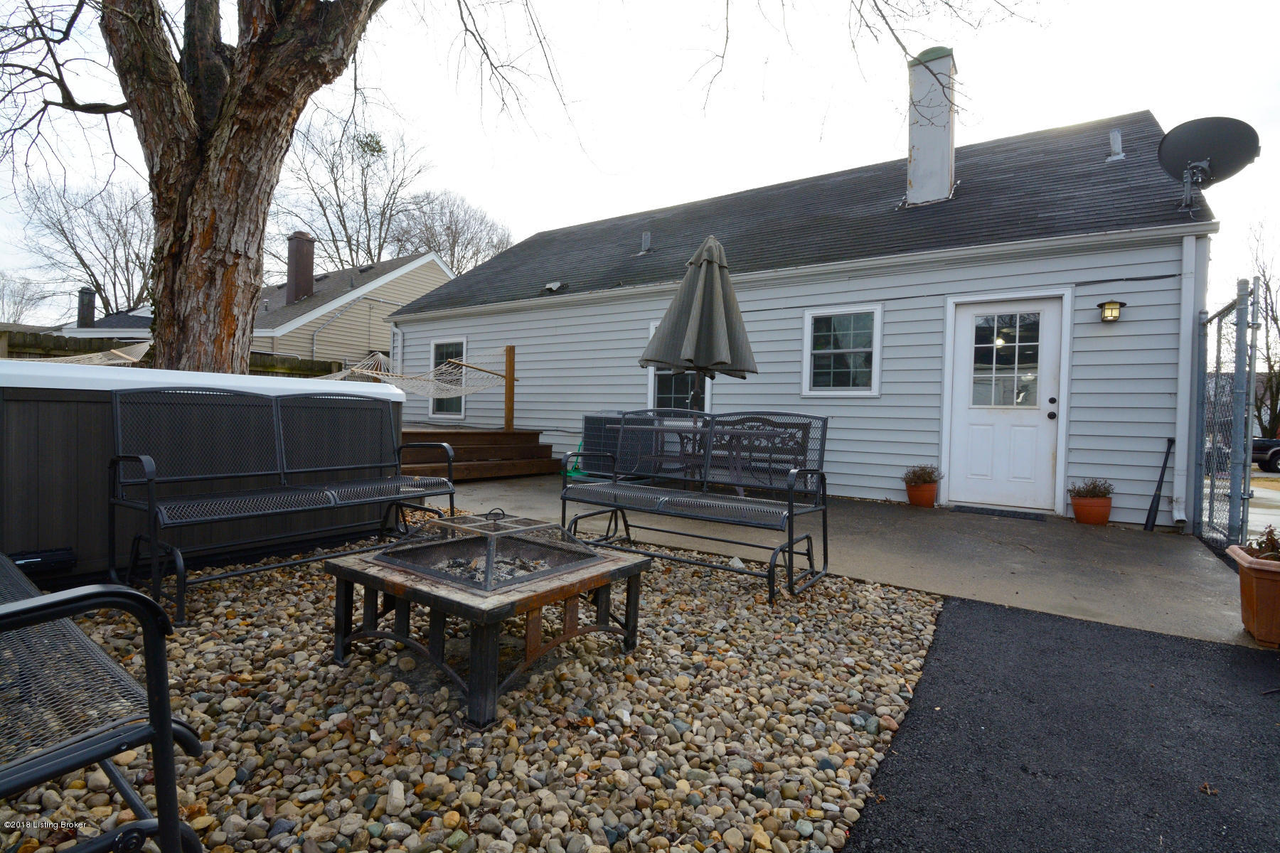 2621 Alanmede Road Louisville, KY 40205 - Photo 14 of 32 2621 Alanmede_9638_Backyard5