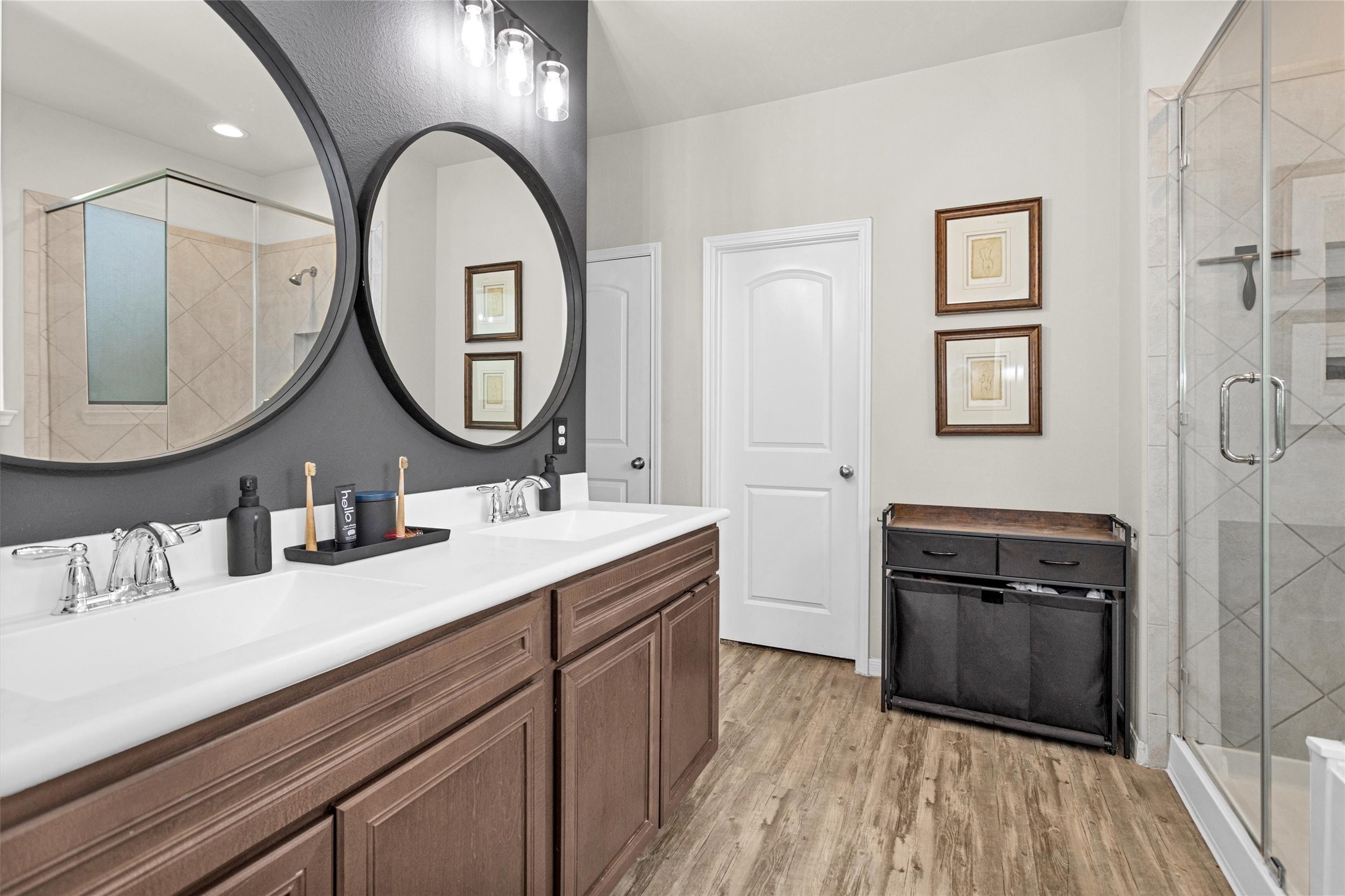 28000 Misty Evening Court Spring, TX 77386 - Photo 23 of 50 Double sink vanity and generous walk in closet.