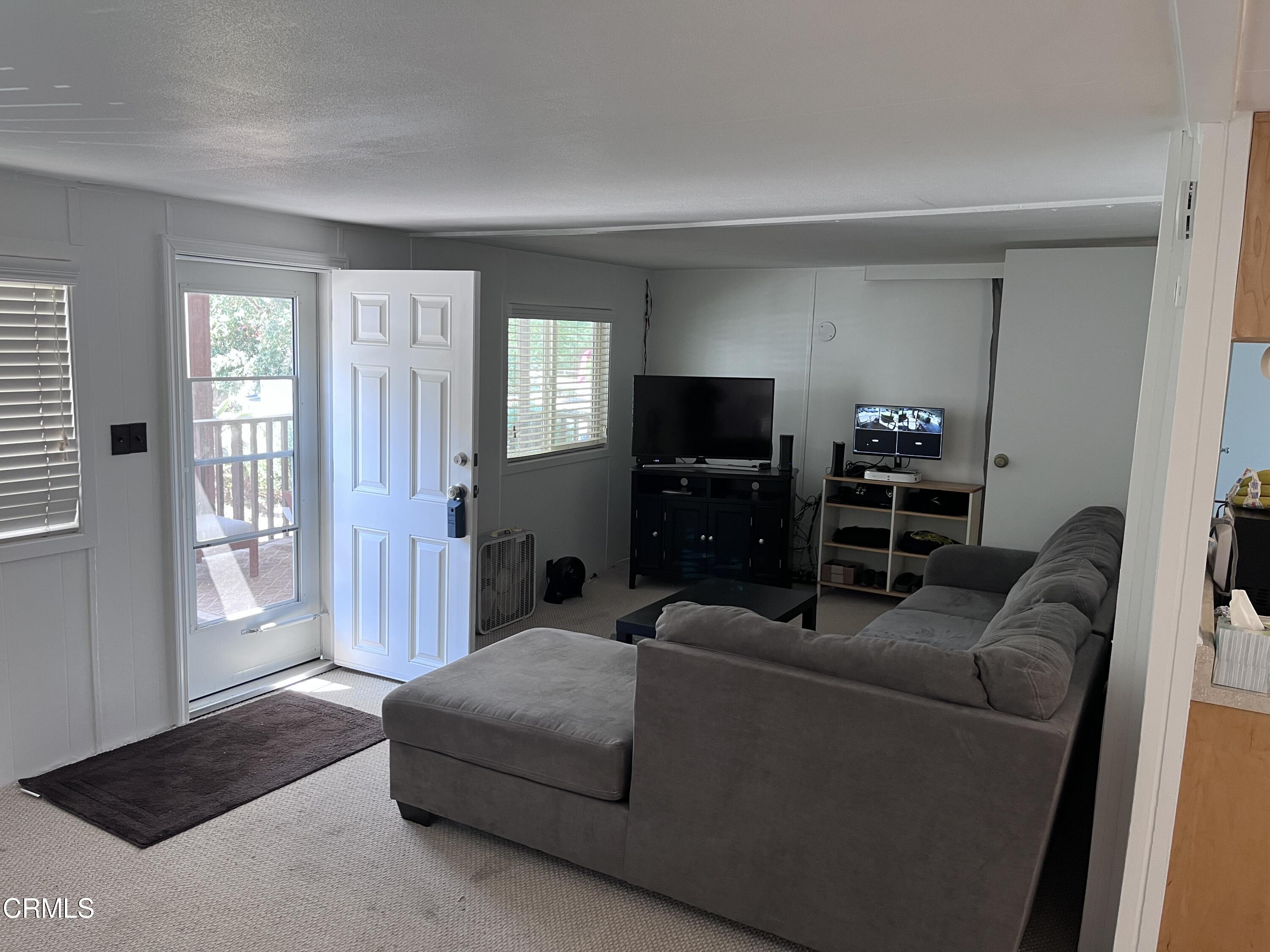 700 West Villanova Road, Unit 22 Ojai, CA 93023 - Photo 3 of 19 Living area