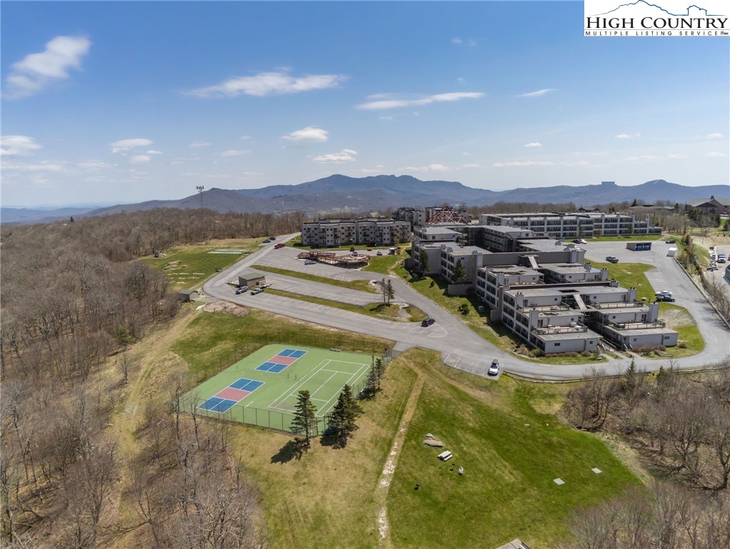 301 Pinnacle Inn Road, Unit 3305 Beech Mountain, NC 28604 - Photo 28 of 29 a view of a lake in middle of the town