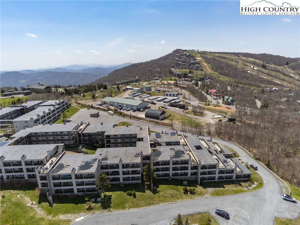 301 Pinnacle Inn Road, Unit 3305 Beech Mountain, NC 28604 - Photo 29 of 29 a view of a city