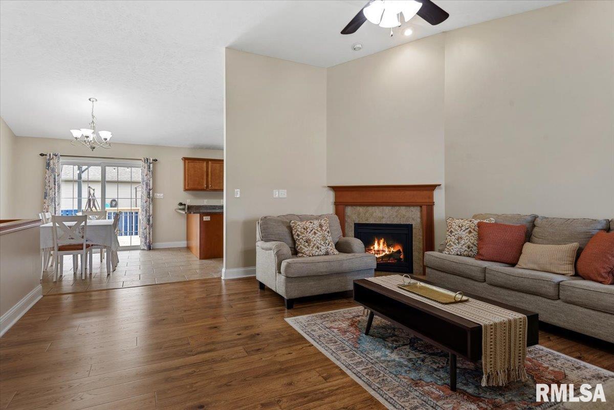 2907 Cindy Lane Springfield, IL 62711 - Photo 2 of 33