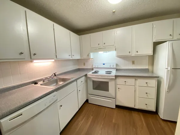 $2,197 | 29 Capron Road, Unit 39, Milford, NH 03055