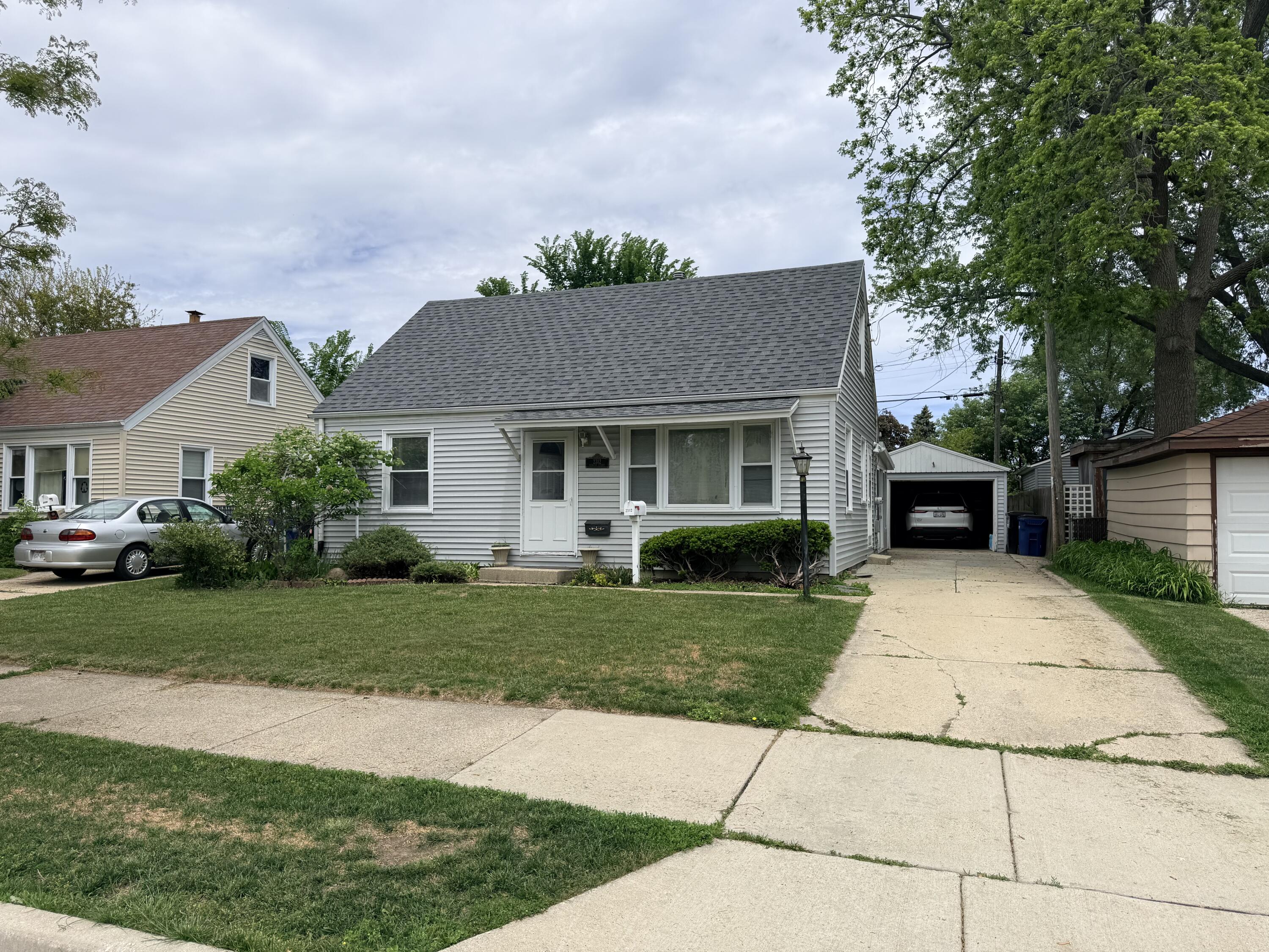 2312 Webster Street Racine, WI 53403 - Photo 1 of 1 IMG_2310