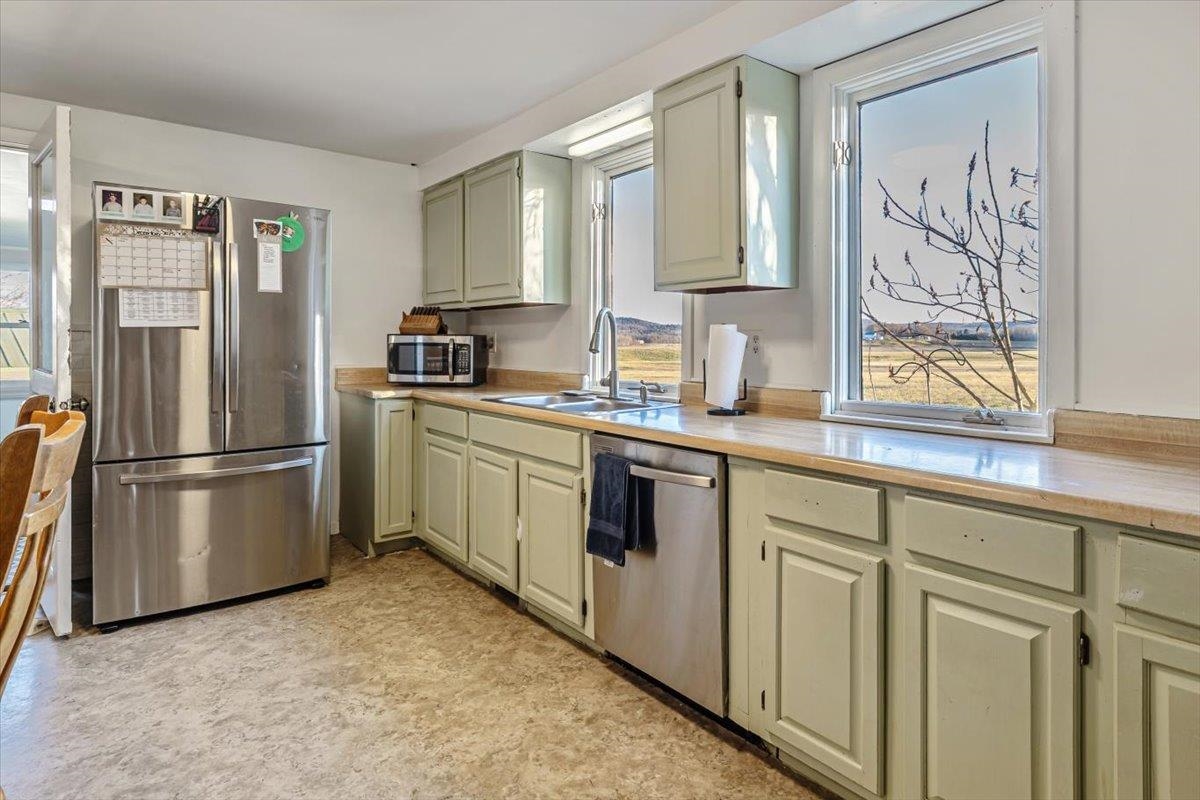 284 Cook Road Sheldon, VT 05483 - Photo 9 of 37