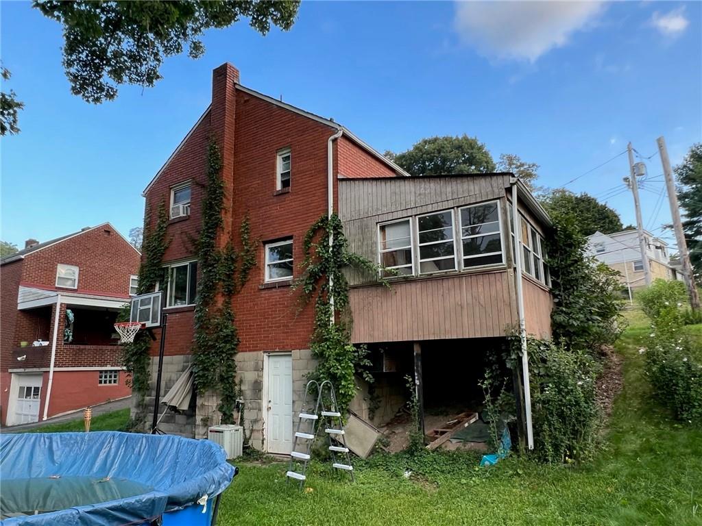 232 Johnston Road Pittsburgh, PA 15235 - Photo 3 of 15 Gallery Image 3