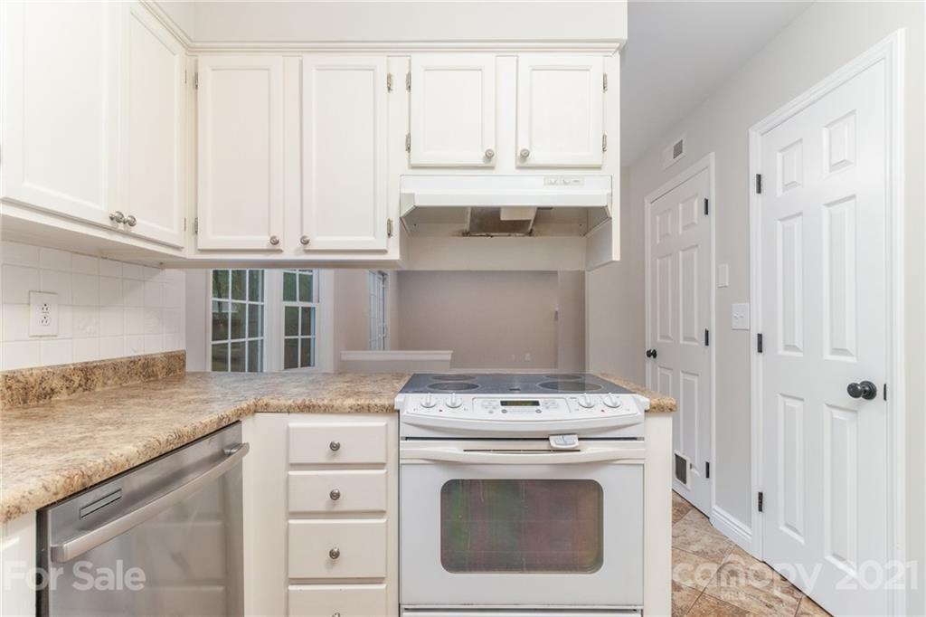 307 Sandymead Road Matthews, NC 28105 - Photo 6 of 20 Gallery Image 6