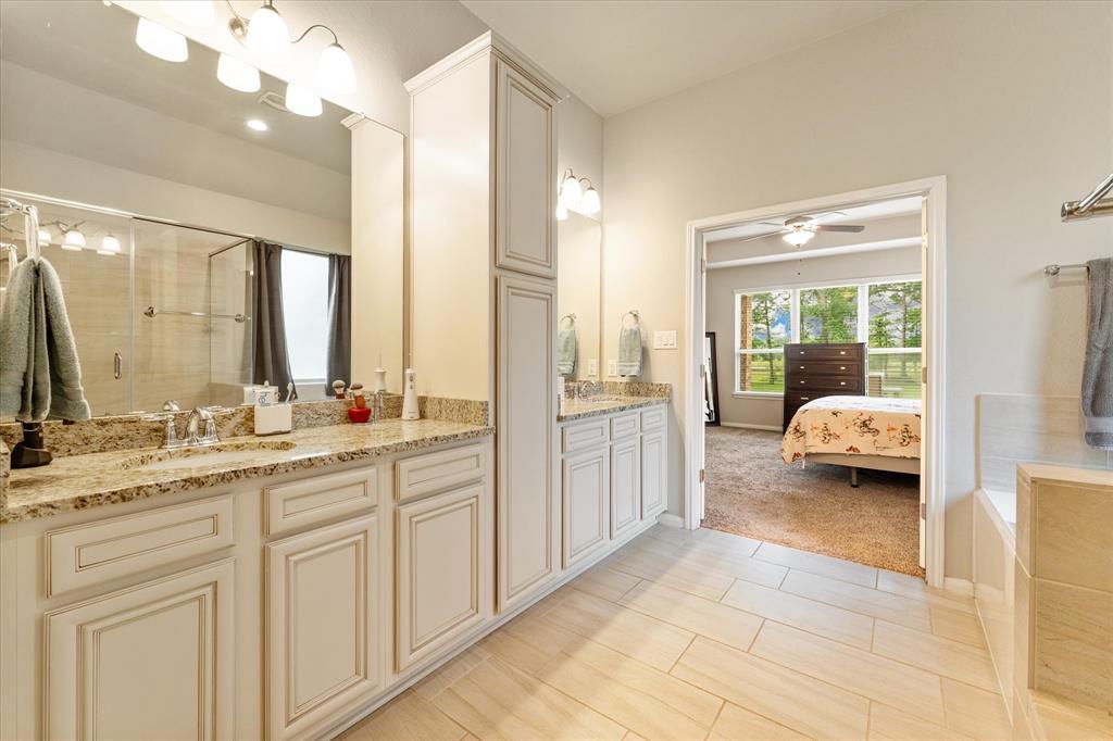 4626 Axis Trail Conroe, TX 77303 - Photo 15 of 34