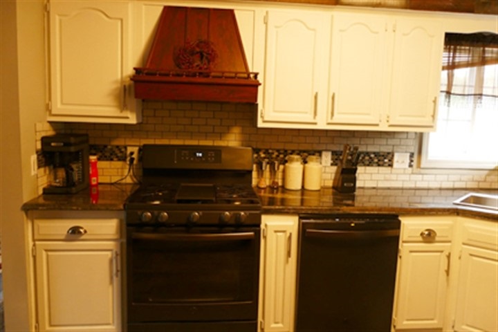 1080 East Frances Road Mount Morris, MI 48458 - Photo 4 of 24