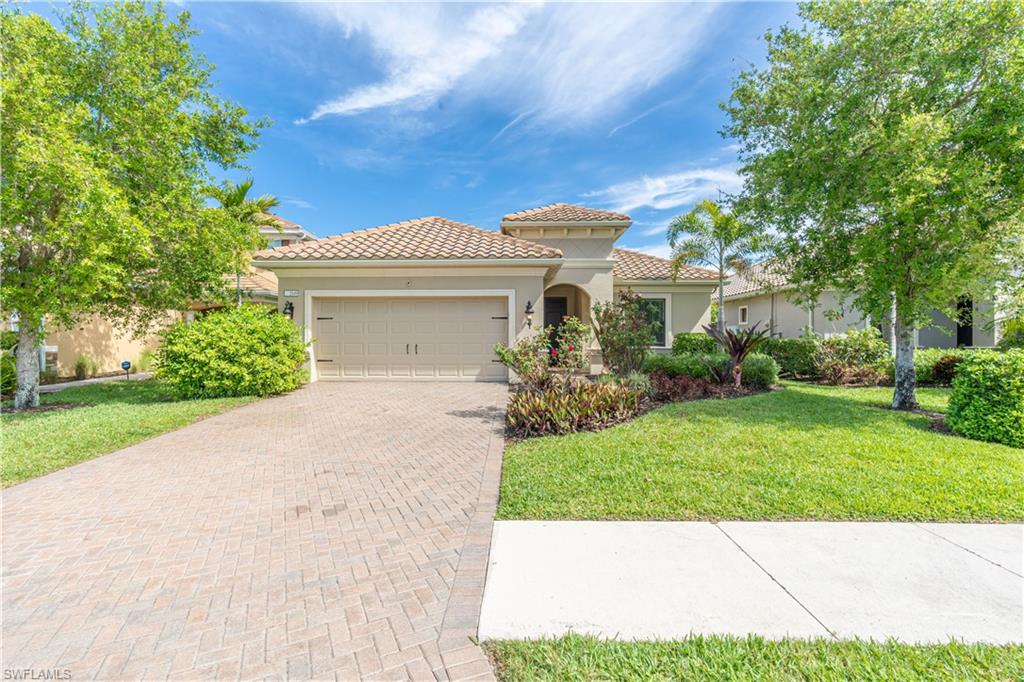 3549 Canopy Circle Naples, FL 34120 - Photo 4 of 50