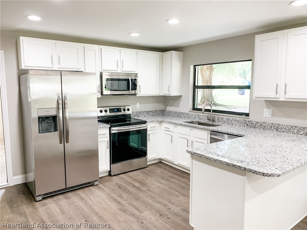 116 Lakeside Road Sebring, FL 33870 - Photo 2 of 17 Gallery Image 2