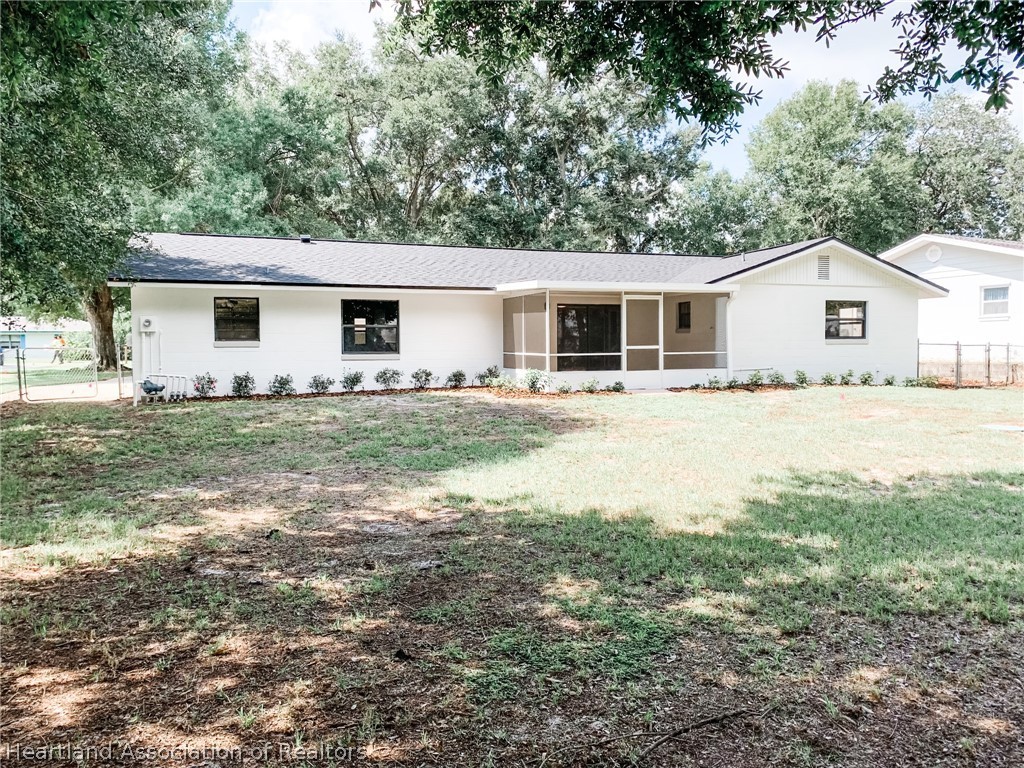 116 Lakeside Road Sebring, FL 33870 - Photo 6 of 17 Gallery Image 6