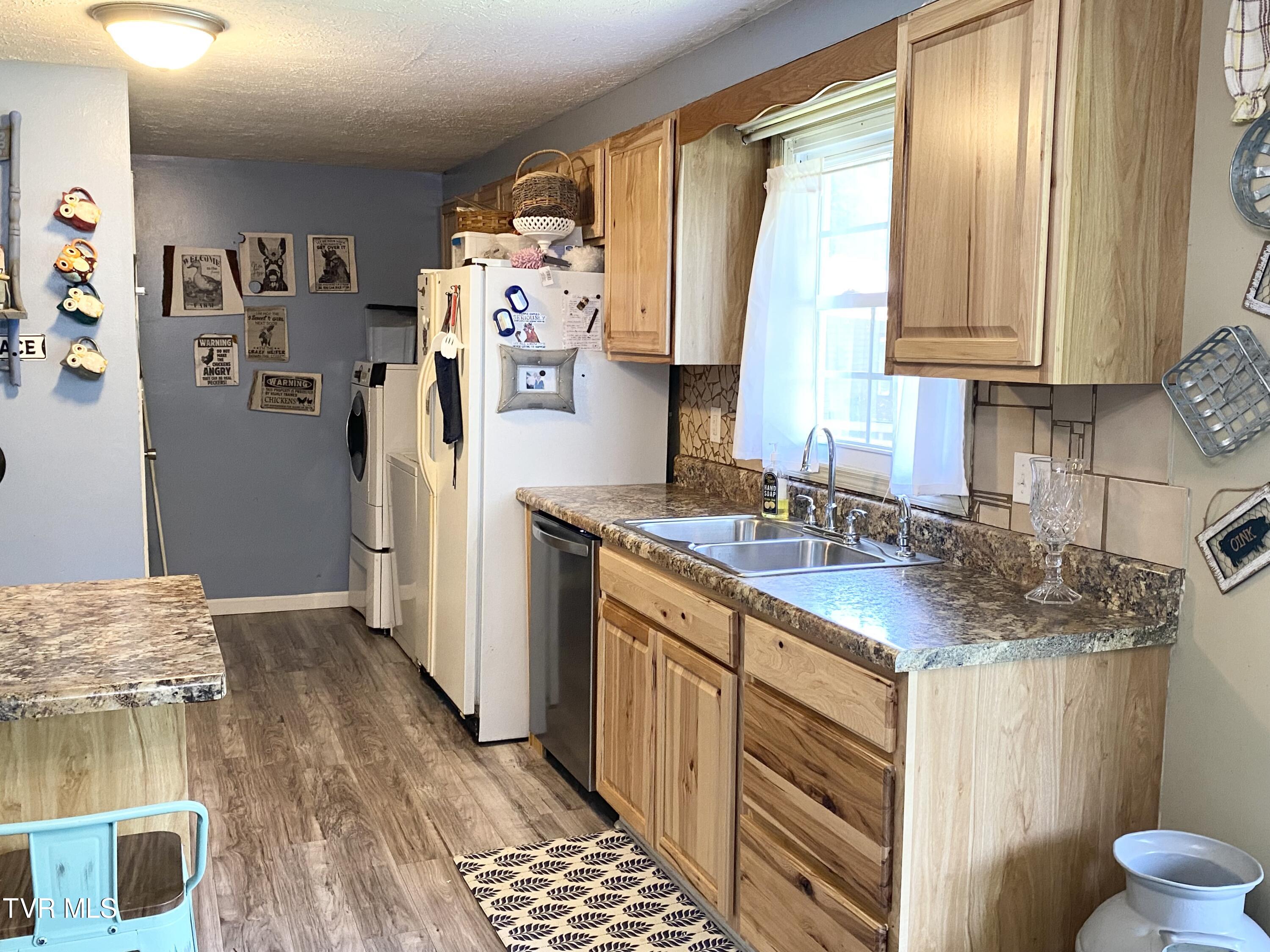 102 Popular Grove Road Elizabethton, TN 37643 - Photo 36 of 65 IMG_1857