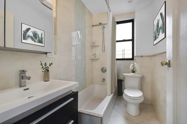 $900,000 | 64 East 86th Street, Unit 11A | Upper East Side