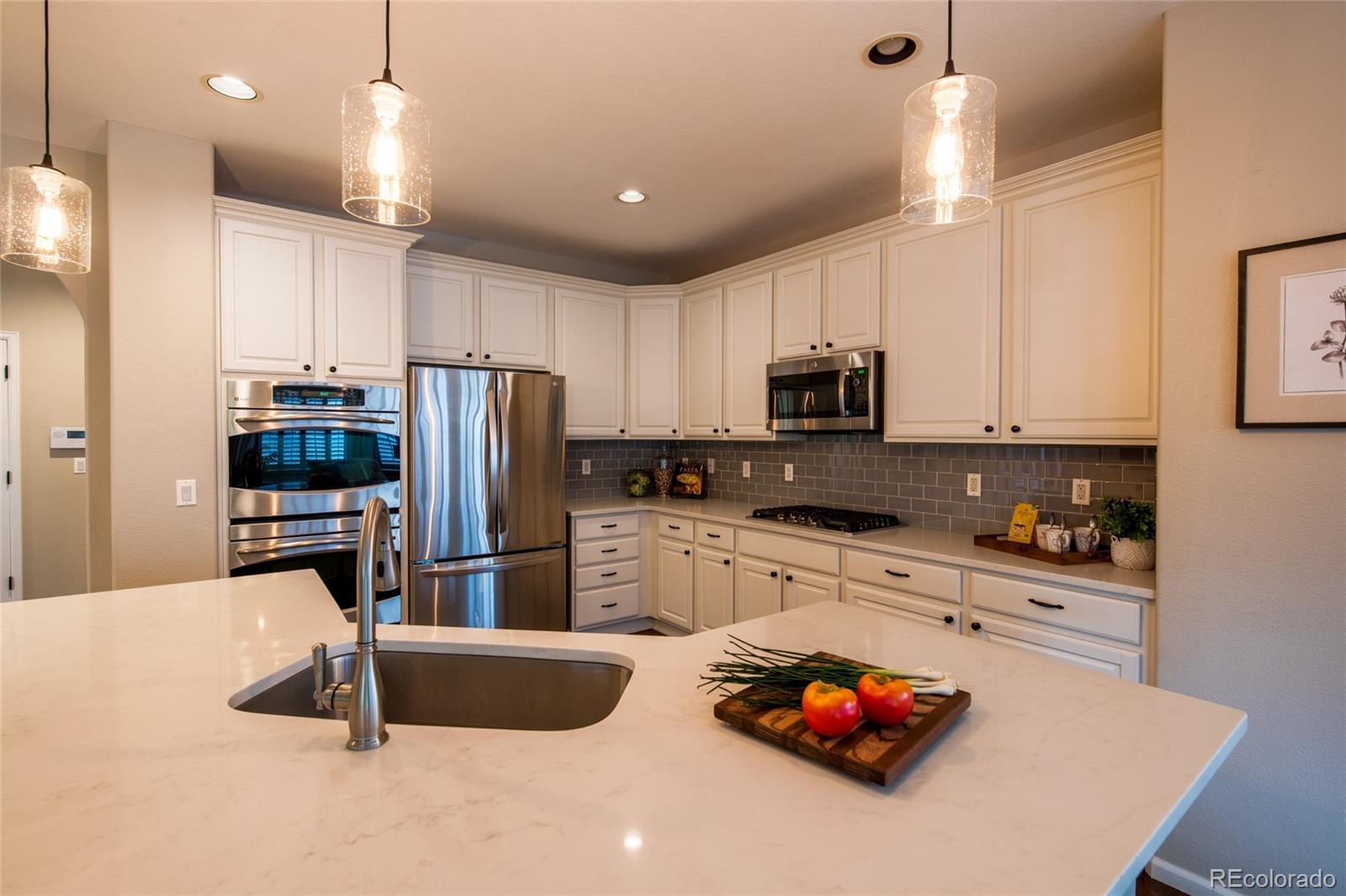 2780 Timberchase Trail Highlands Ranch, CO 80126 - Photo 8 of 34 Gallery Image 8