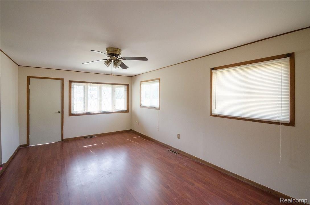 14015 Haggerty Road Belleville, MI 48111 - Photo 21 of 34 14_34.jpg