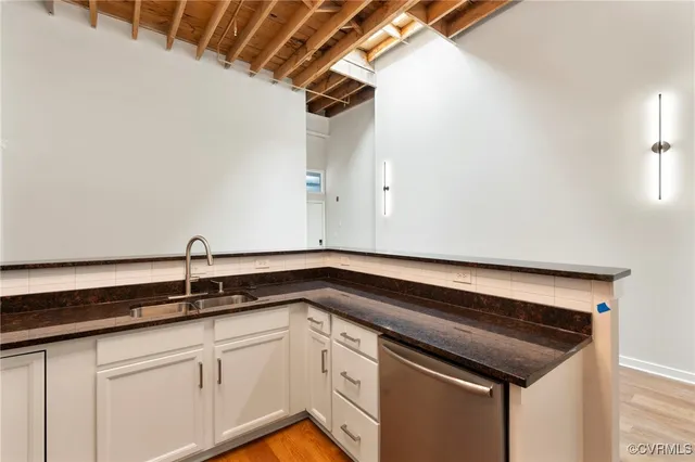 $340,000 | 1716 Summit Avenue, Unit 4, Richmond, VA 23230