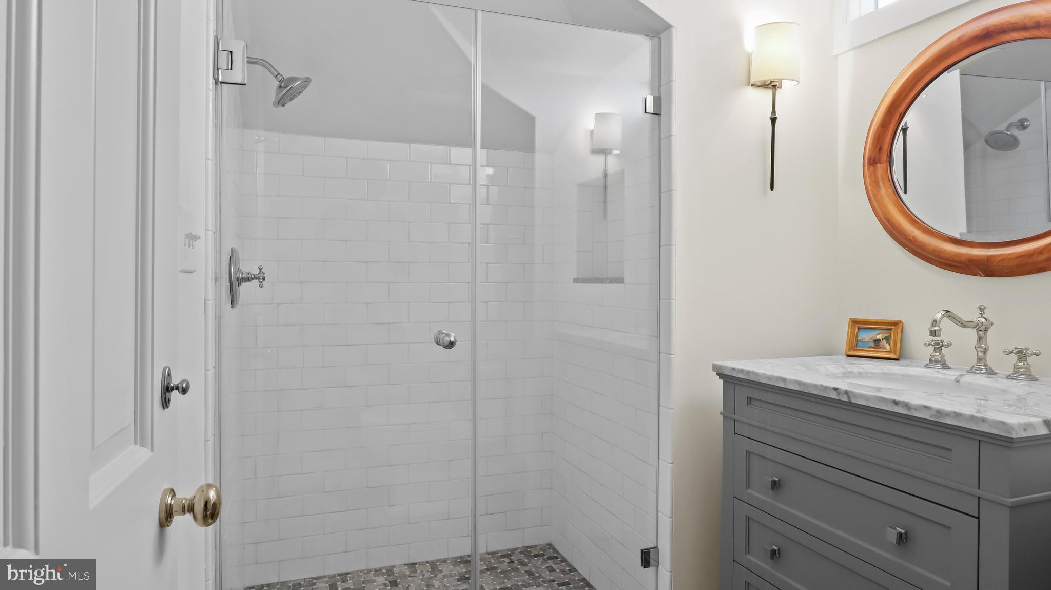 3310 R Street Northwest Washington, DC 20007 - Photo 27 of 31 Adjacent full bathroom