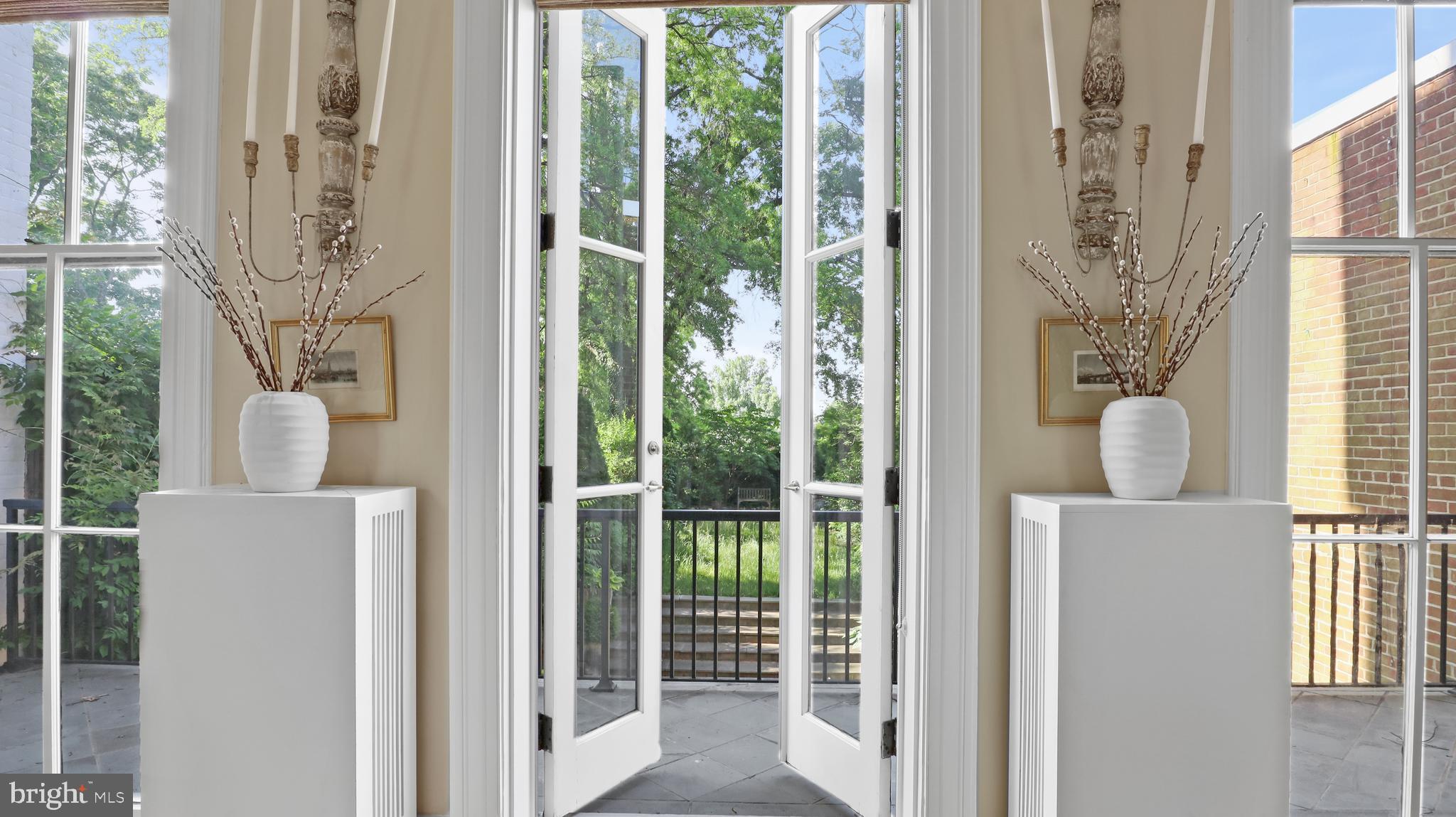 3310 R Street Northwest Washington, DC 20007 - Photo 4 of 31 Living room overlooks large garden and patio