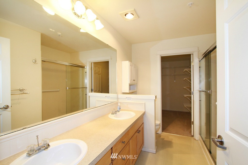 2009 196th Street Southeast, Unit E 101 Bothell, WA 98012 - Photo 9 of 17