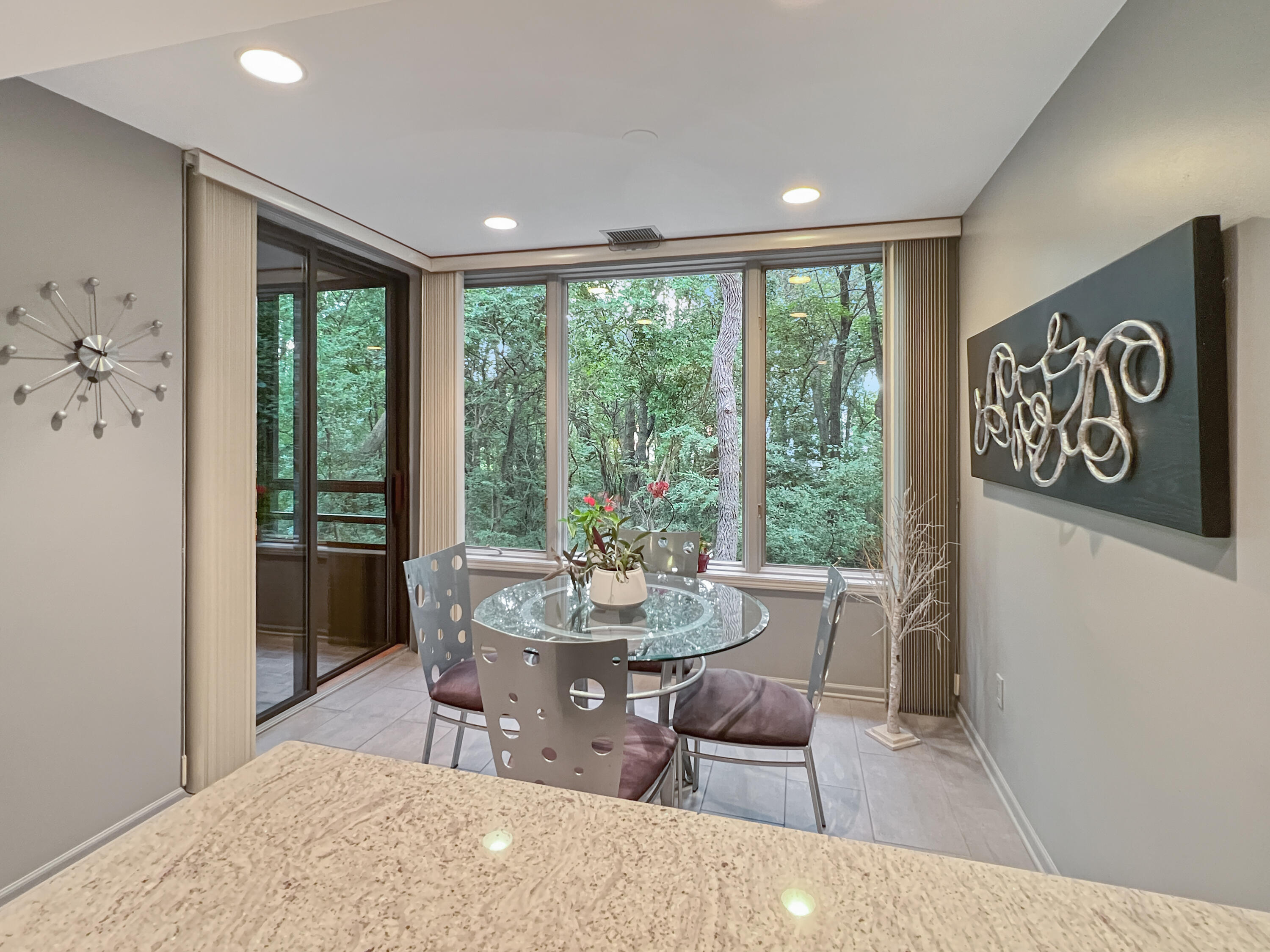 910 Ridge Road, Unit 208 Munster, IN 46321 - Photo 13 of 39 3000x2250