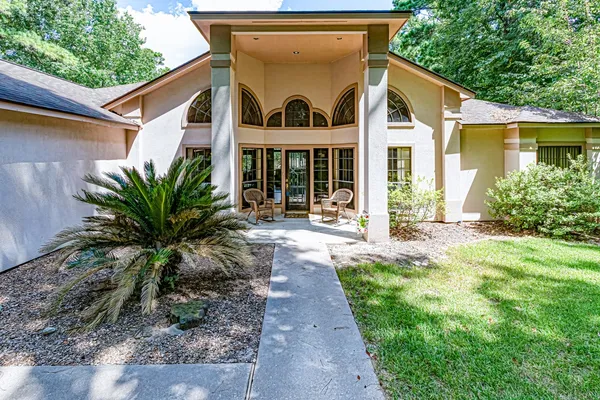 $575,000 | 120 Harbor Run Drive, Coldspring, TX 77331