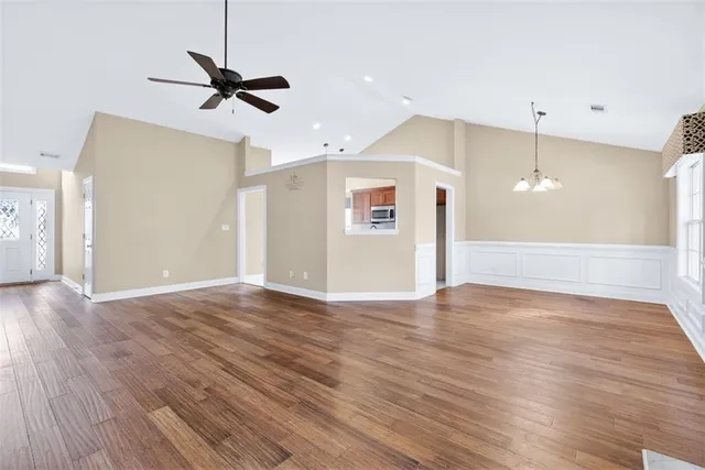 a view of a livingroom with a ceiling fan