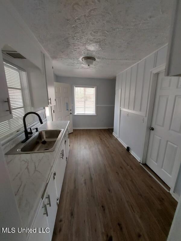 1722 Hampton Street Jackson, MS 39209 - Photo 3 of 10 Kitchen