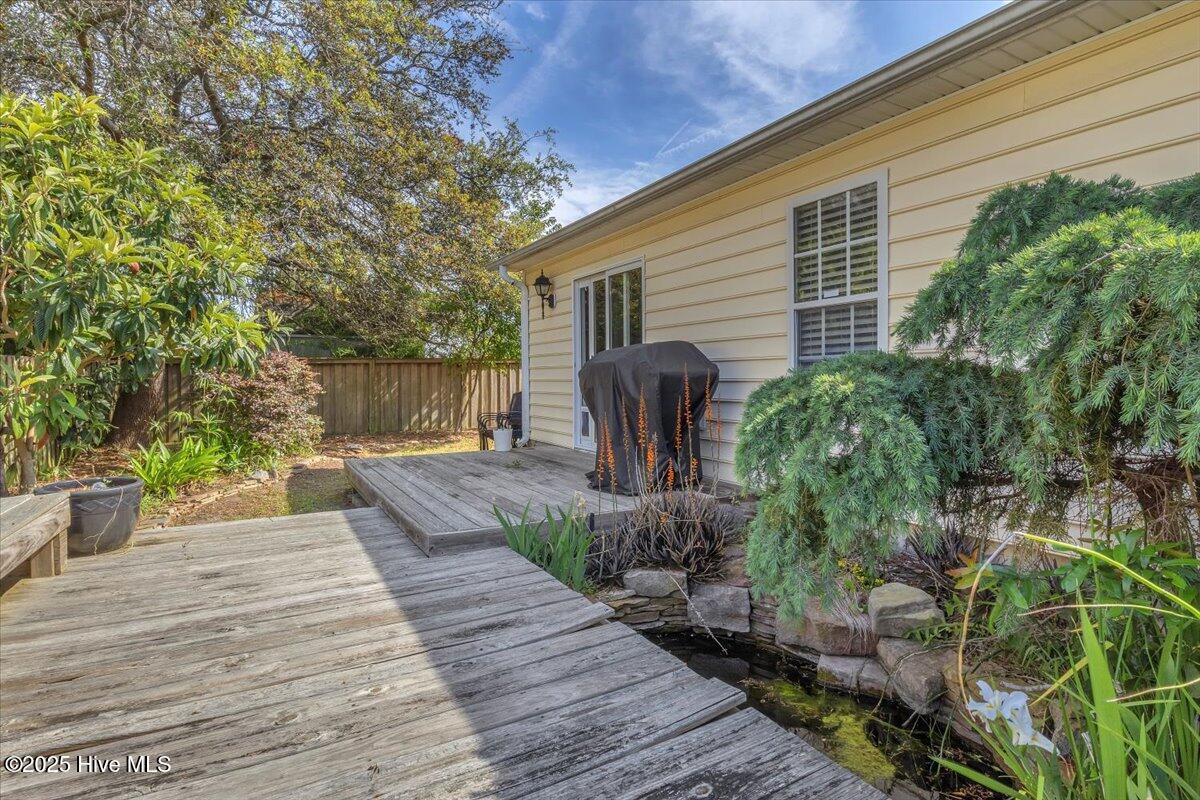 6604 Stoddard Road Wilmington, NC 28412 - Photo 19 of 23 Grilling Area