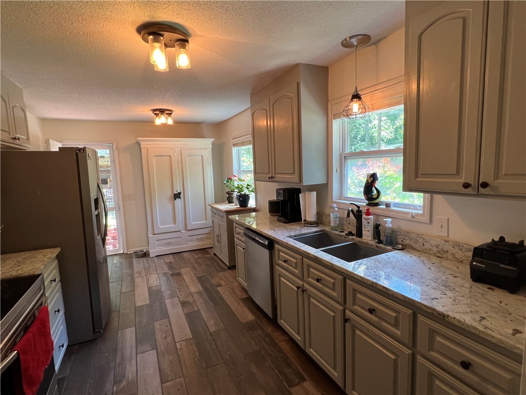 400 Woodland Circle Pendleton, SC 29670 - Photo 4 of 29 Gallery Image 4