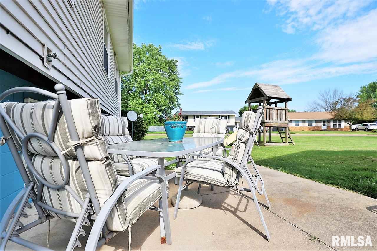 122 Partridge Road Marquette Heights, IL 61554 - Photo 5 of 36 Gallery Image 5