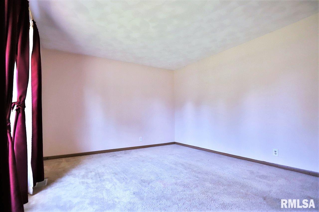 122 Partridge Road Marquette Heights, IL 61554 - Photo 8 of 36 Gallery Image 8