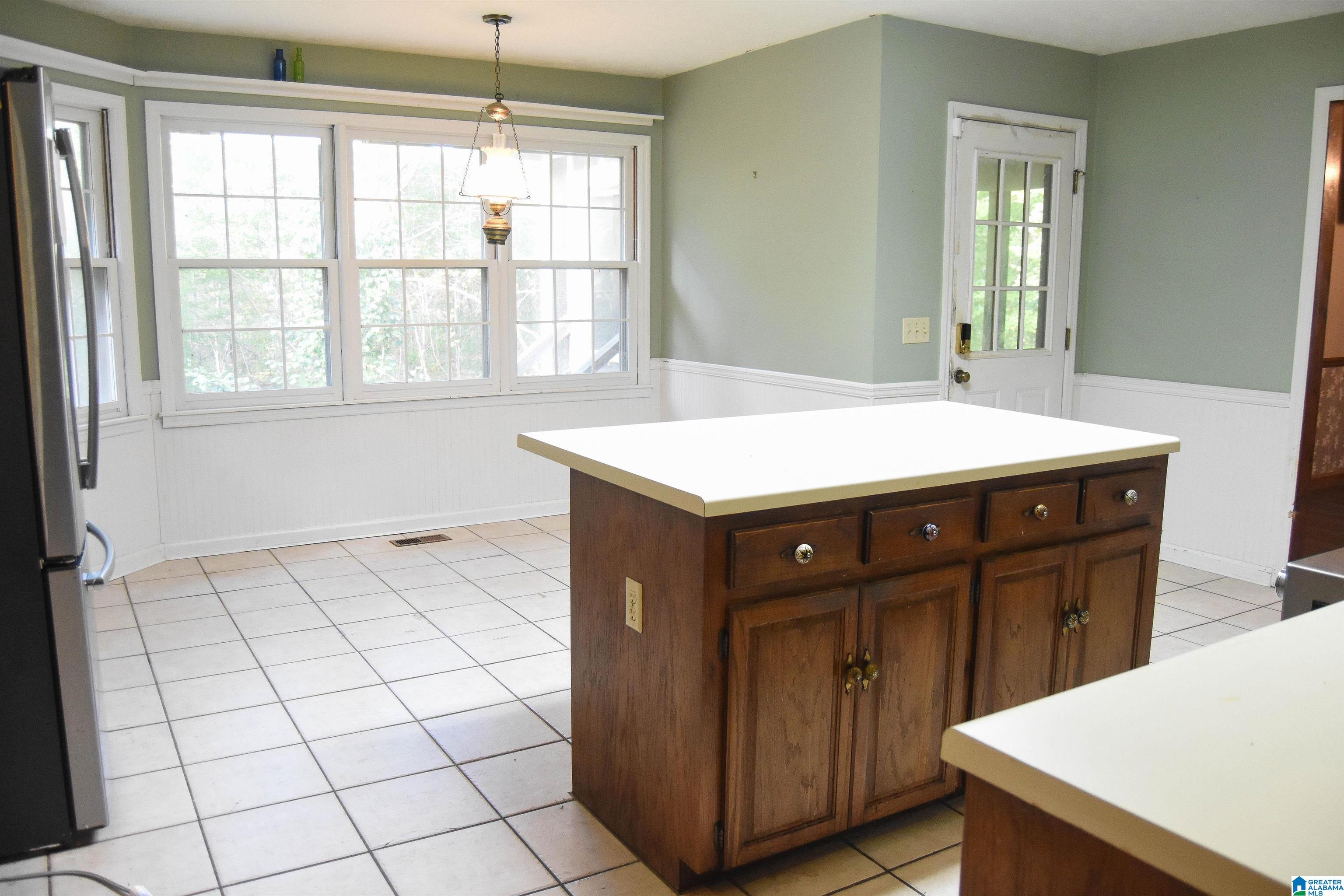 2301 Hathaway Heights Road Anniston, AL 36207 - Photo 11 of 52
