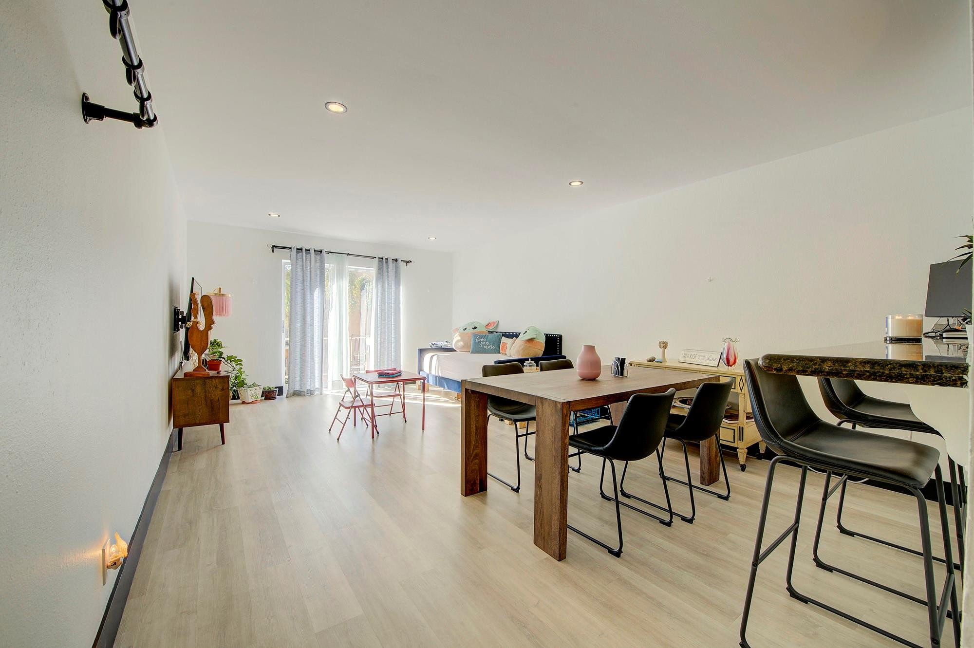 18111 Northwest 68th Avenue, Unit I210 Hialeah, FL 33015 - Photo 6 of 30 Photo 6