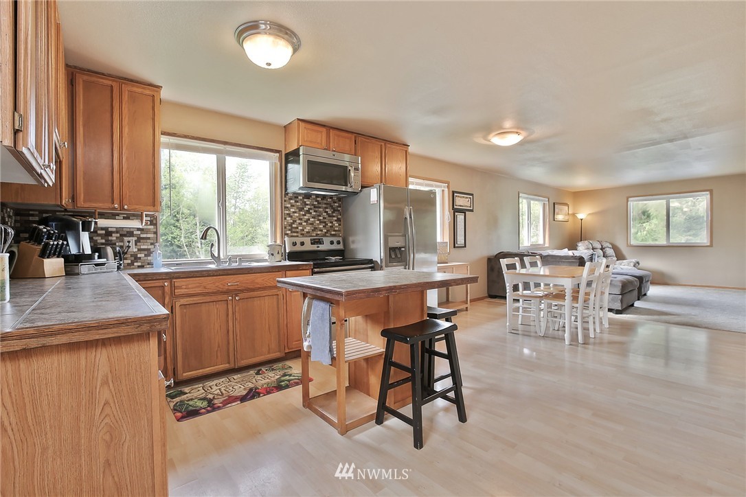 12307 Wagner Road Monroe, WA 98272 - Photo 2 of 25