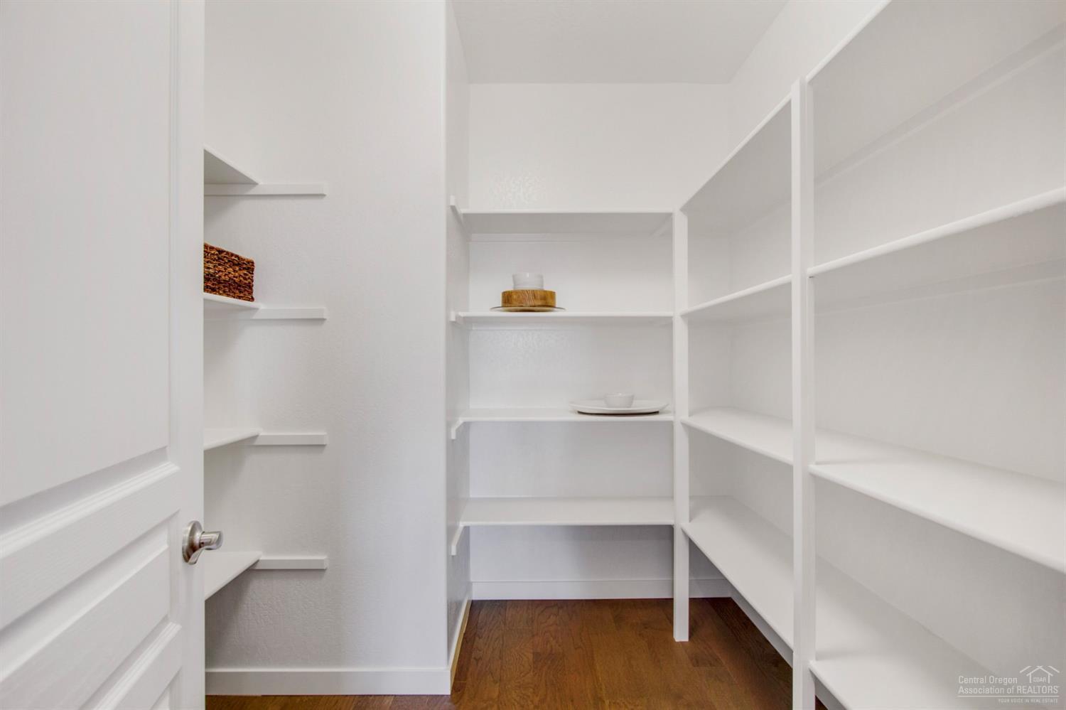 3517 Southwest Antelope Court Redmond, OR 97756 - Photo 5 of 24 Additional Photo