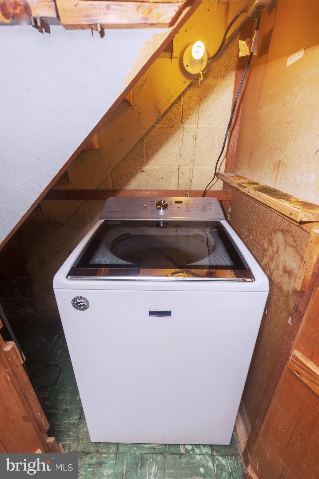 148 Wiltshire Road Baltimore, MD 21221 - Photo 23 of 28 a close view of kitchen sink