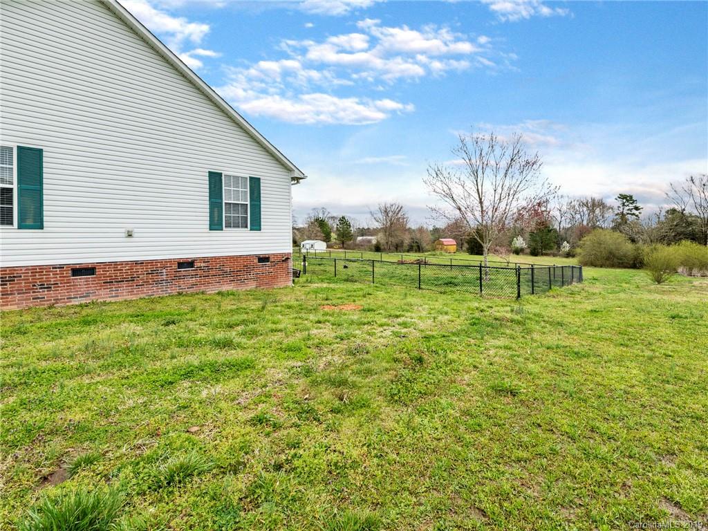 410 Owens Road Clover, SC 29710 - Photo 25 of 34