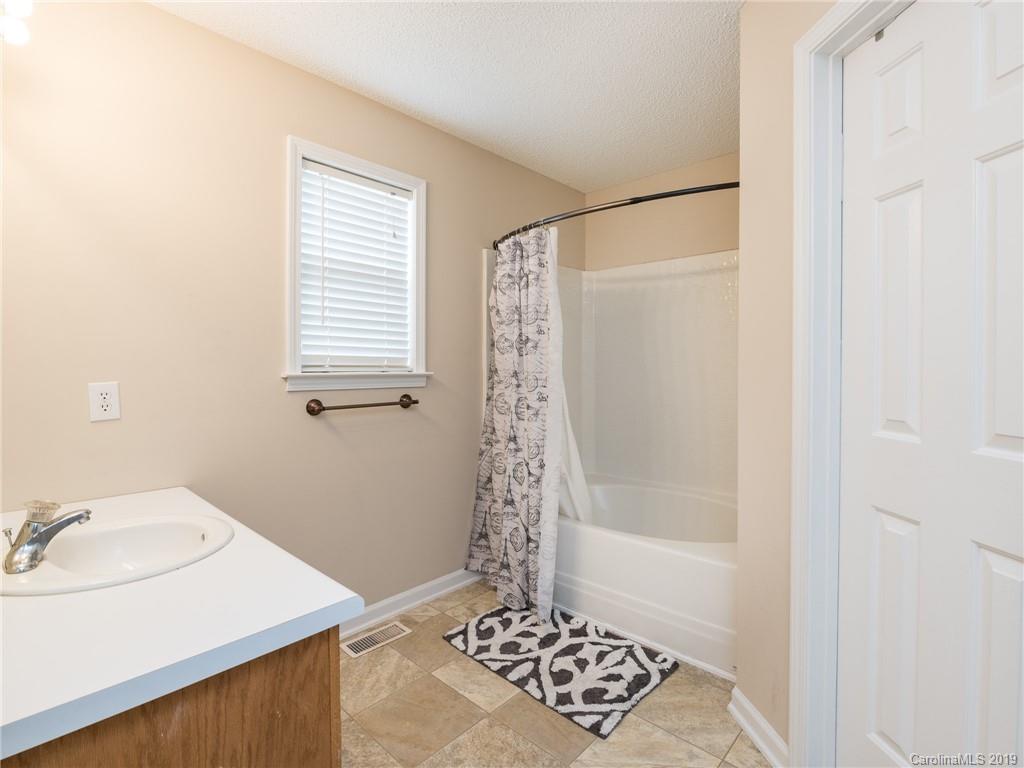 410 Owens Road Clover, SC 29710 - Photo 6 of 34