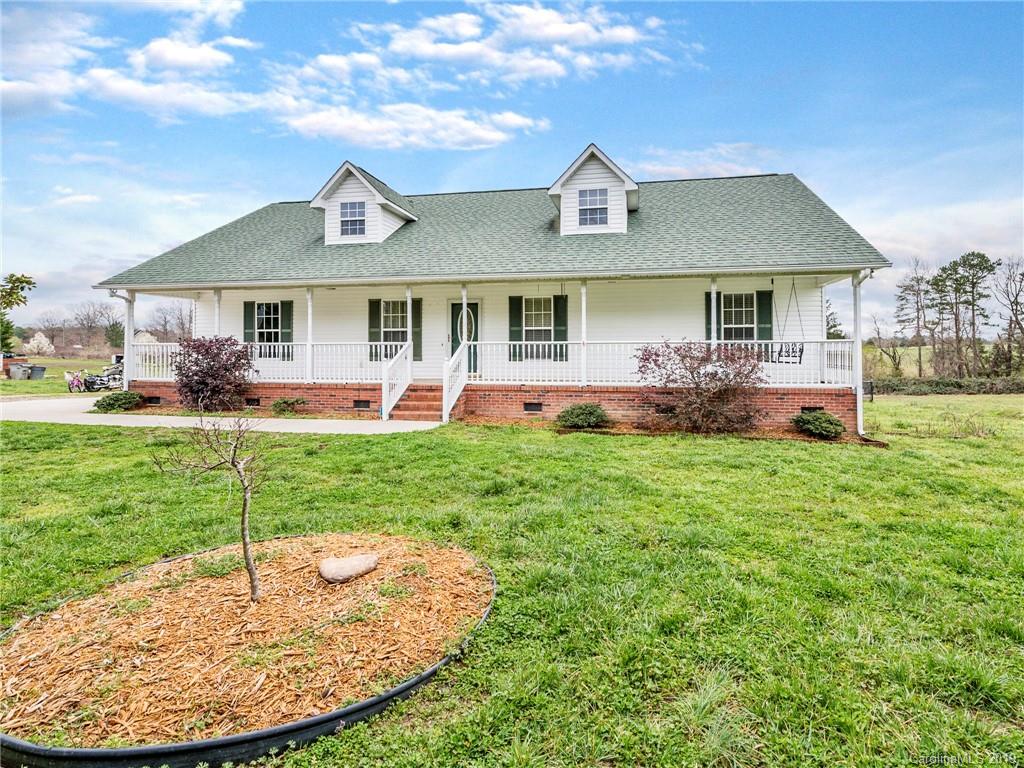 410 Owens Road Clover, SC 29710 - Photo 8 of 34