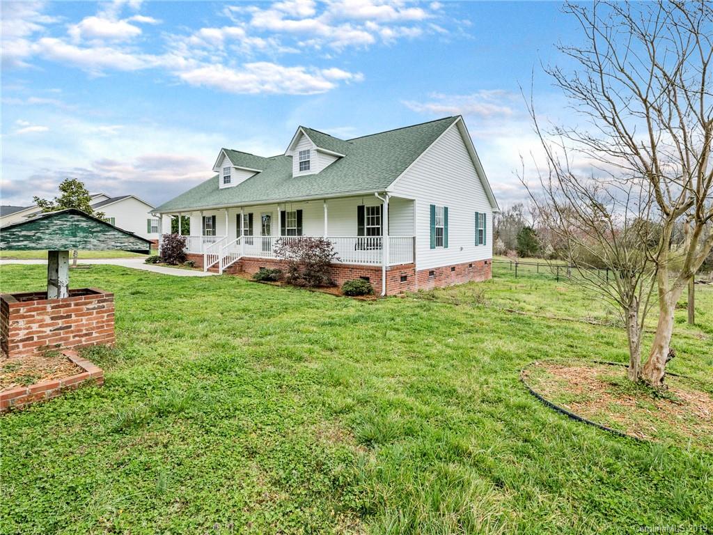 410 Owens Road Clover, SC 29710 - Photo 9 of 34