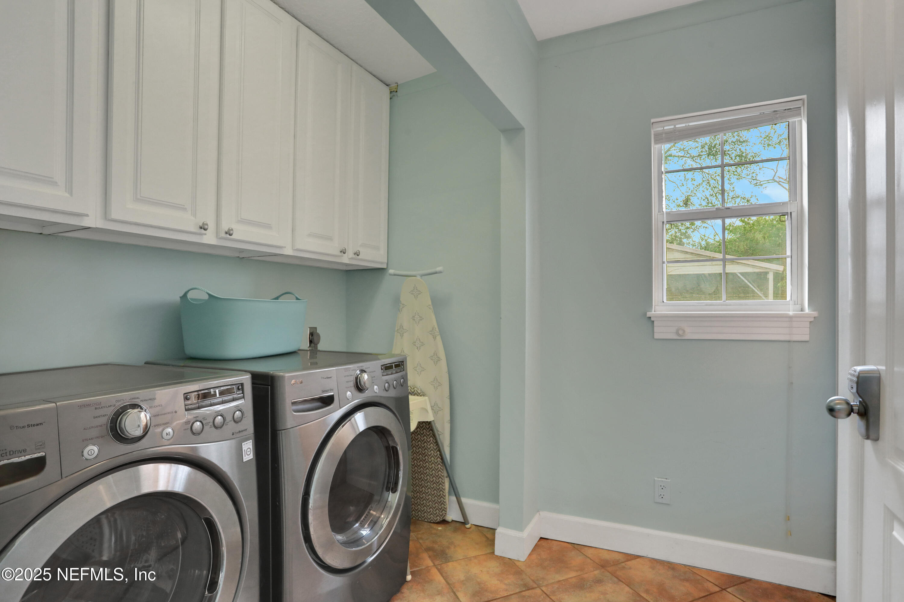 4742 Cambridge Road Jacksonville, FL 32210 - Photo 33 of 40 7O0A3771