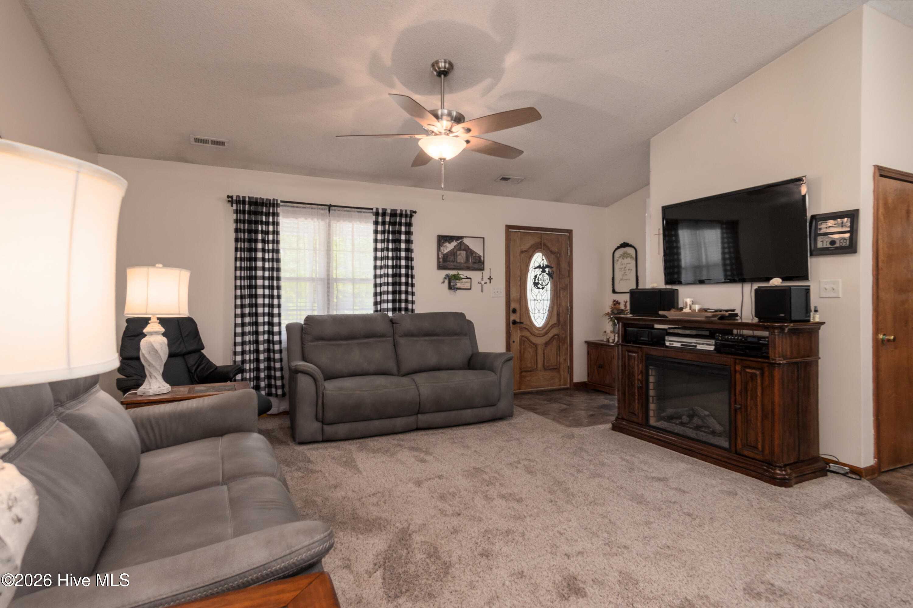 623 Queens Creek Road Hubert, NC 28539 - Photo 11 of 43 011-623 Queens Creek-11