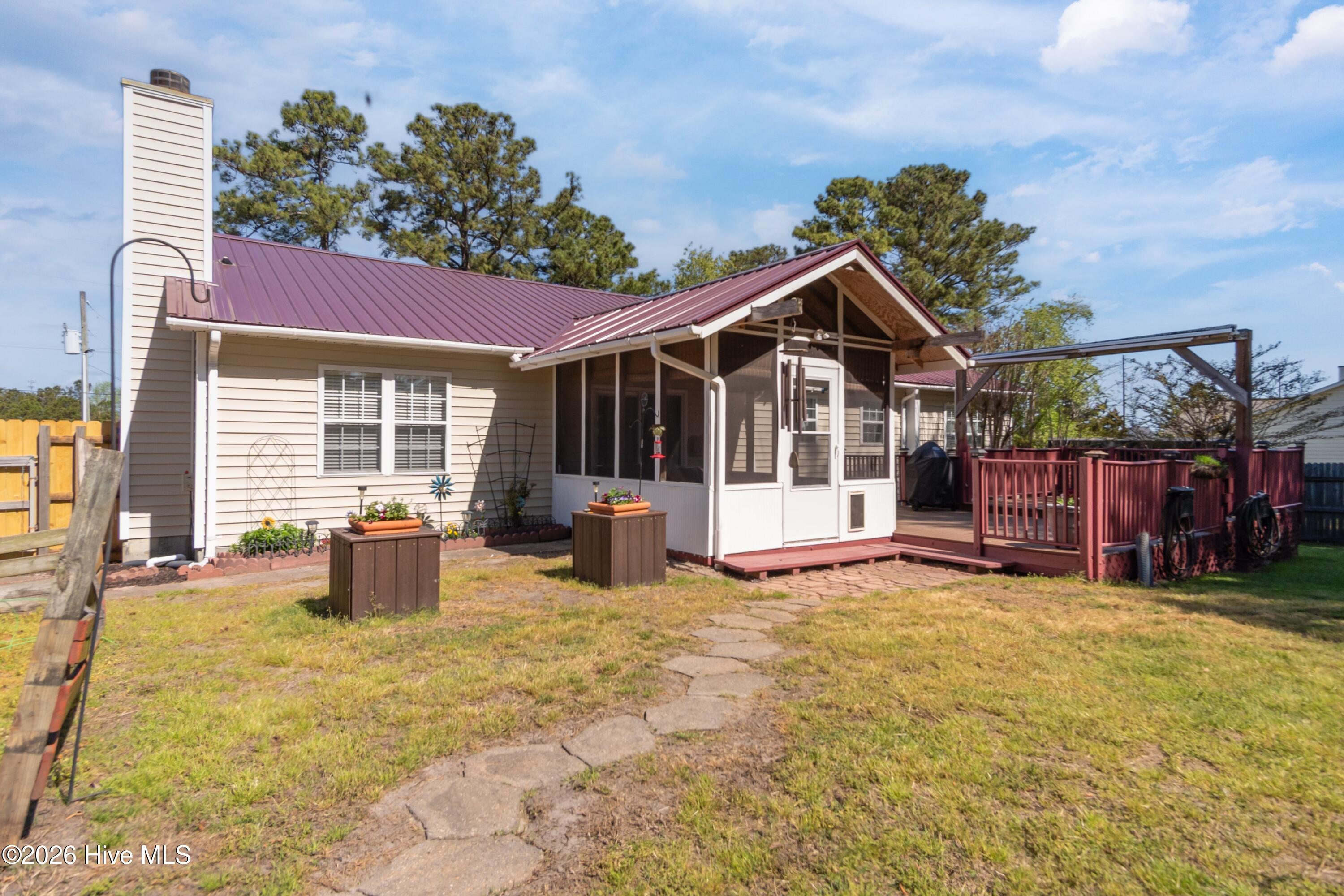 623 Queens Creek Road Hubert, NC 28539 - Photo 36 of 43 037-623 Queens Creek-37