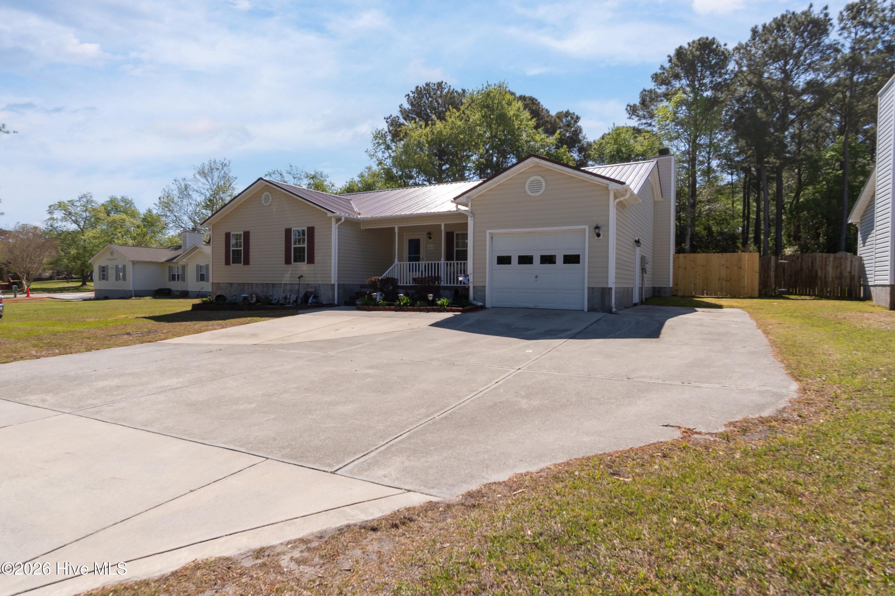623 Queens Creek Road Hubert, NC 28539 - Photo 6 of 43 002-623 Queens Creek-2
