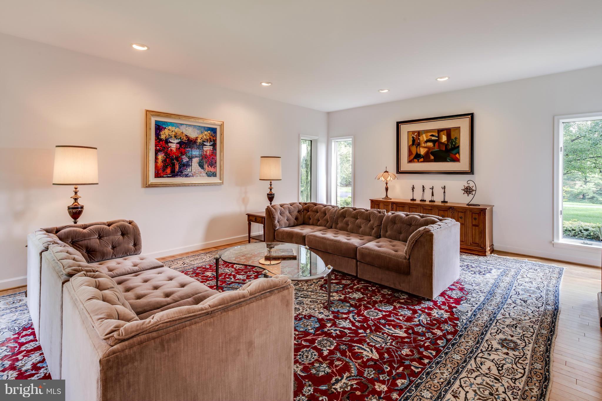 11849 Farside Road Ellicott City, MD 21042 - Photo 2 of 30 Living Room