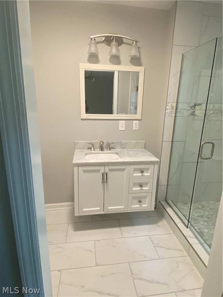 18094 Weston Road Cleveland, OH 44121 - Photo 3 of 13 Gallery Image 3