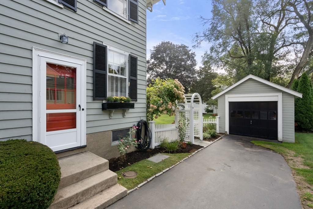 14 La Salle Road Needham, MA 02494 - Photo 25 of 28