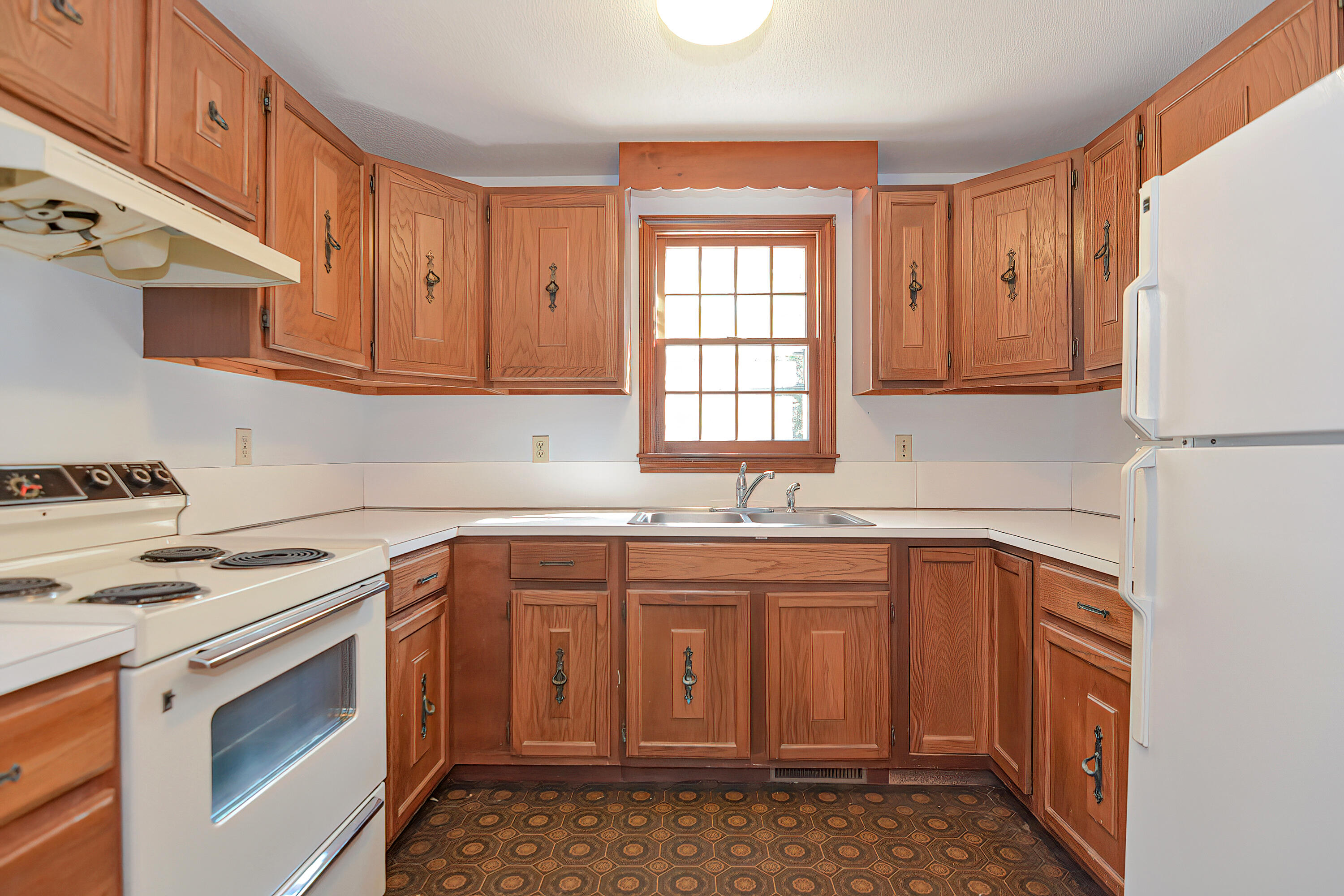 10 Wilma Road Eastham, MA 02642 - Photo 15 of 35 Kitchen